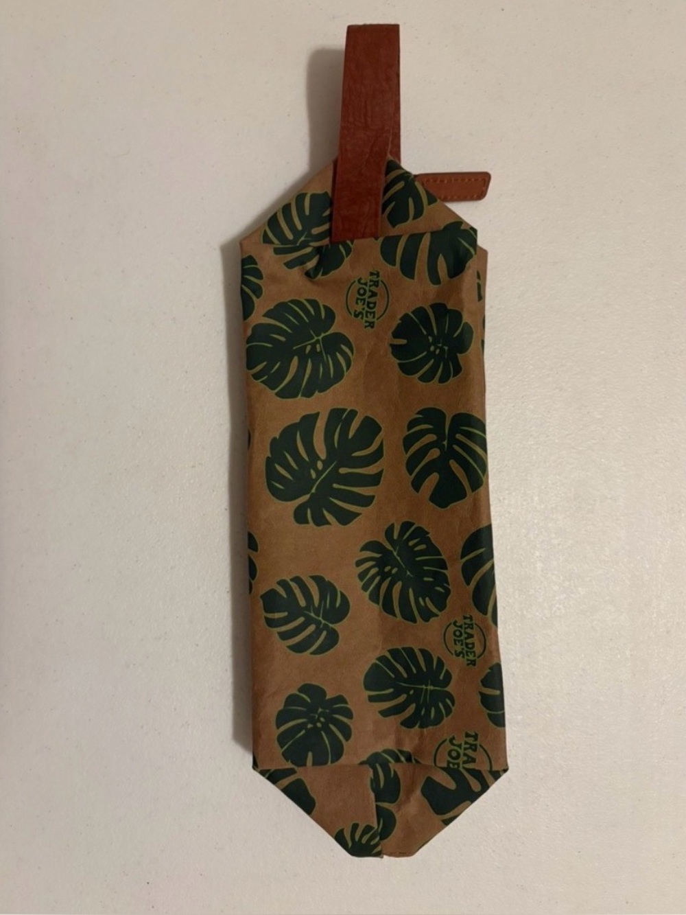 Trader Joe’s Washable Paper Dopp Kit – Green Monstera Leaf Print